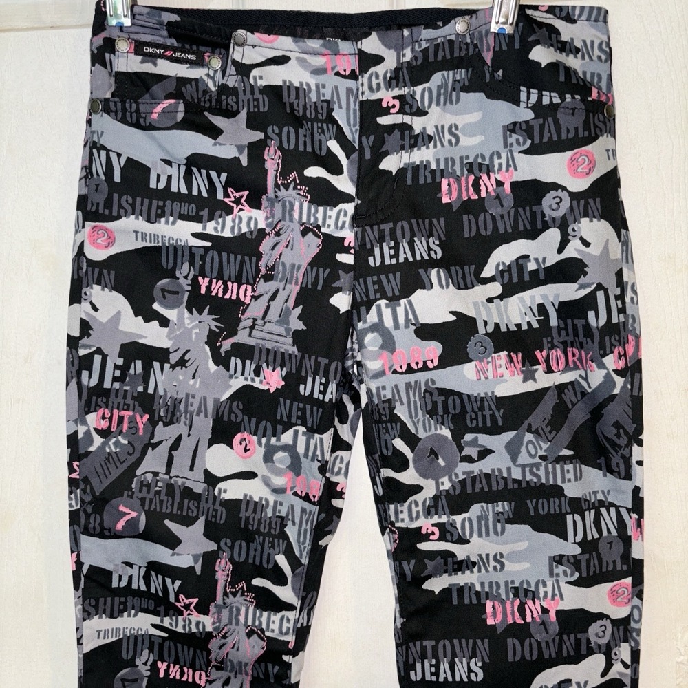 DKNY Jeans Graphic New York City Gray Pink Black Streetwear Stretch Urban Size 1